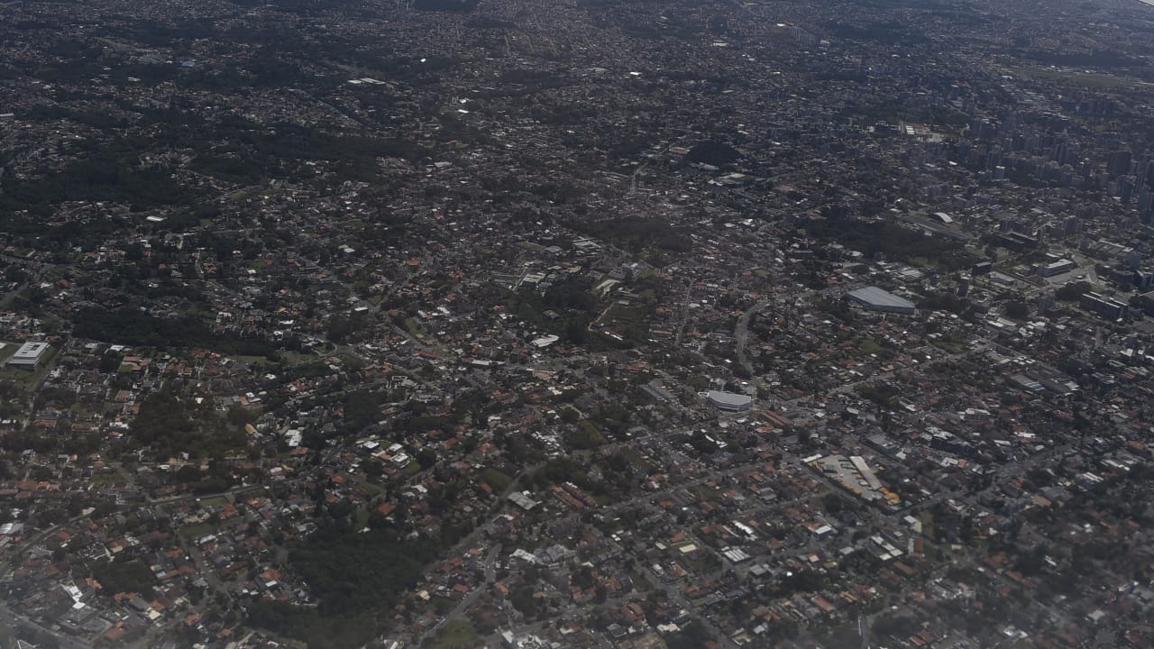 Desde el aire así se ve Curitiba. 