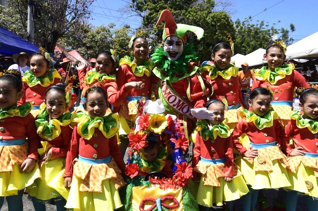 Las Colombianas, con el homenaje al Carnaval de Venecia.