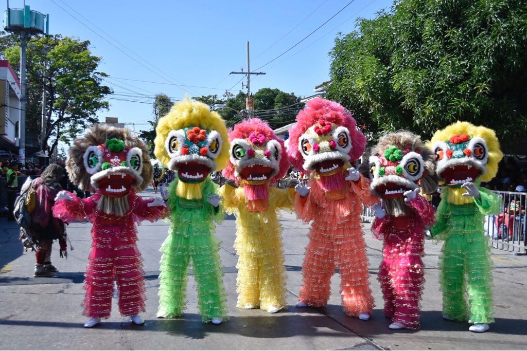 De la China también se vinieron los Leones para el goce del Carnaval.