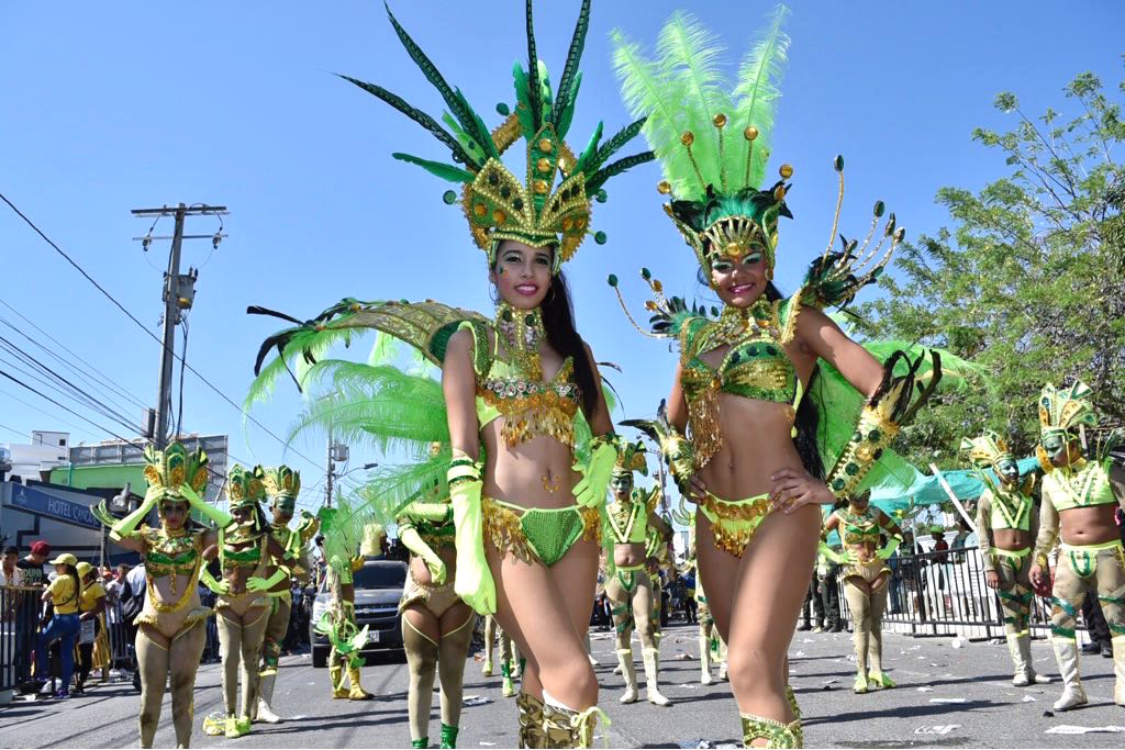 Fantasía del Caribe, durante el desfile en la 44.