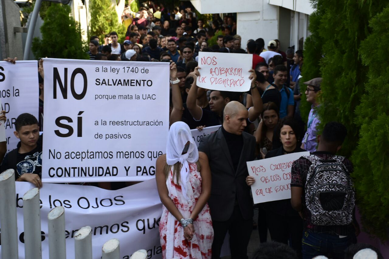 Estudiantes de Uniautónoma se solidarizaron con los docentes por el retraso de los pagos.