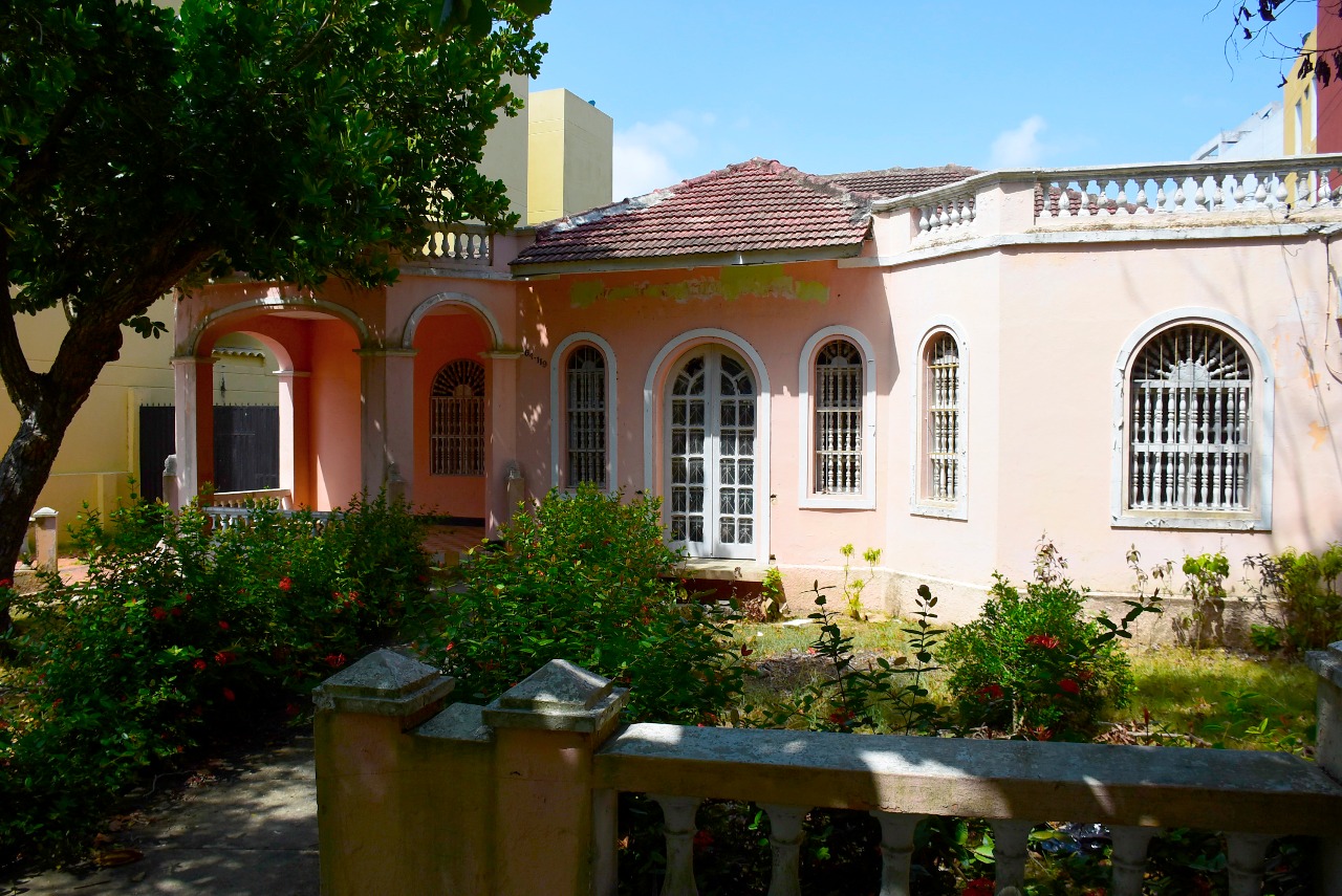 Casa ubicada en el bulevar del barrio El Prado.