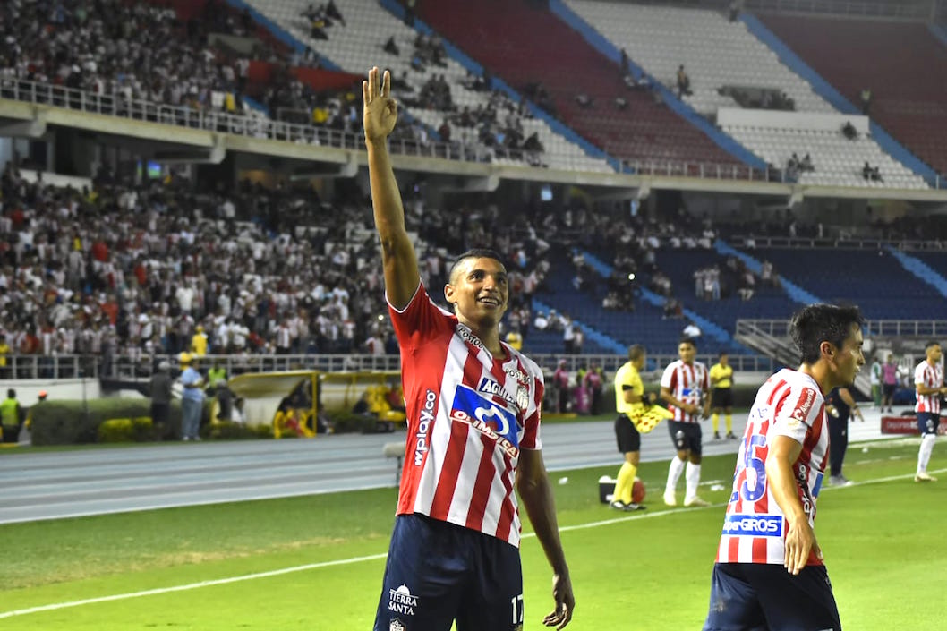Gabriel Fuentes tras anotar el empate 2-2.