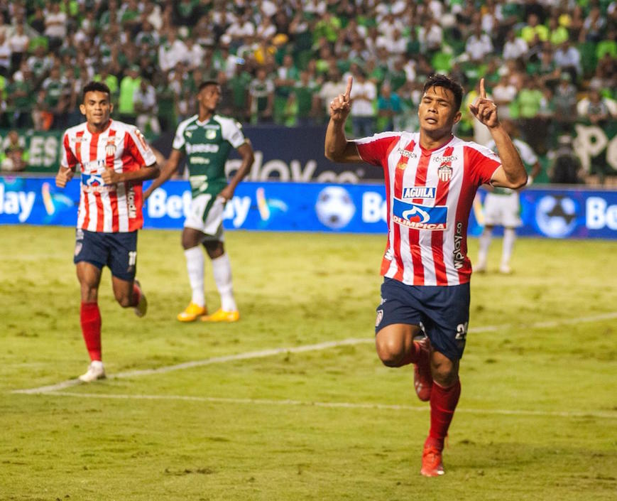 Teófilo Gutiérrez celebrando el gol de la victoria ante Deportivo Cali.