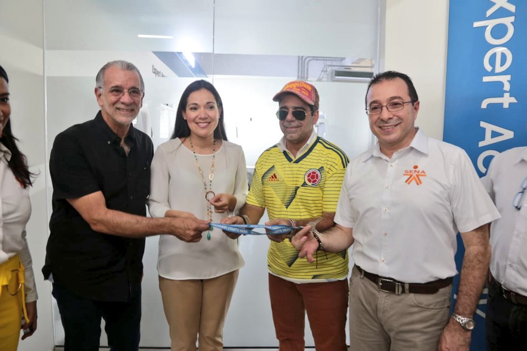 El Gobernador del Atlántico, Eduardo Verano; el Alcalde de Barranquilla, Alejandro Char y el director nacional del Sena, Carlos Mario Estrada.
