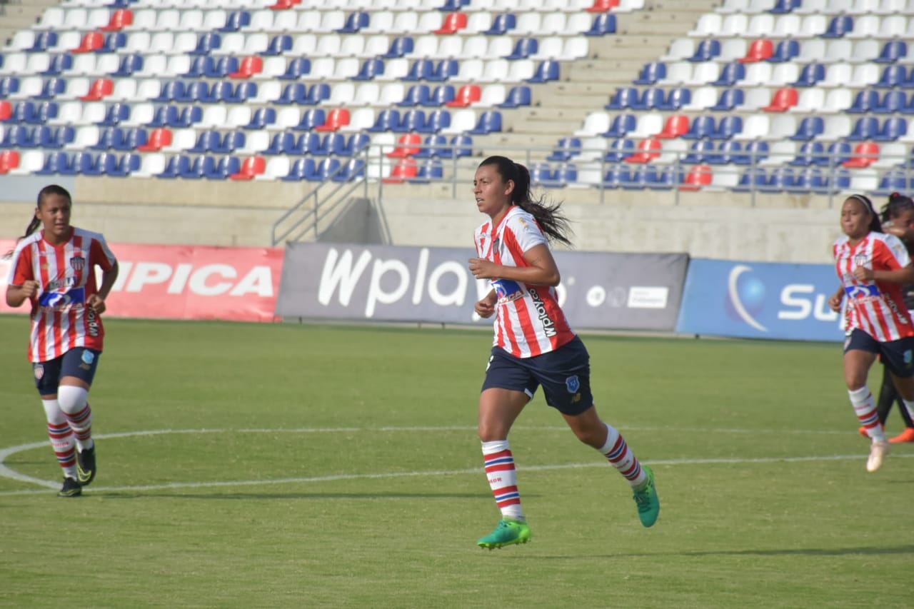 La celebración del gol de Yoreli Rincón.