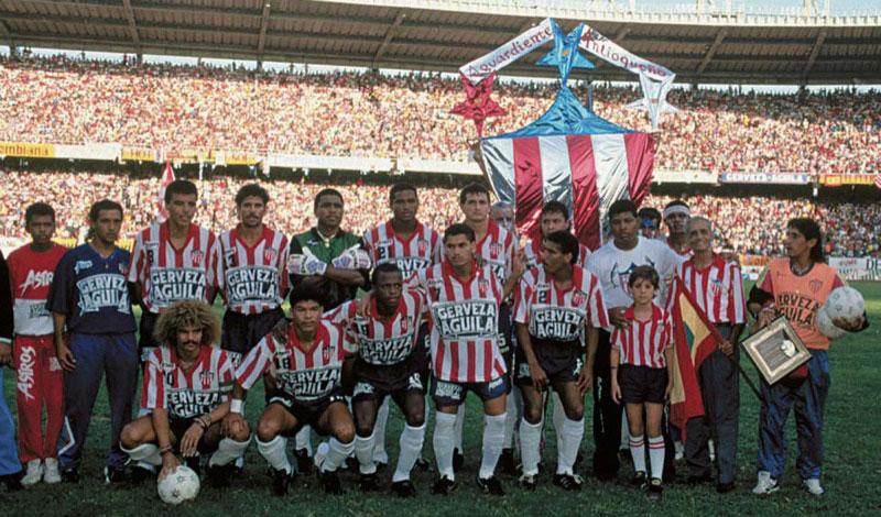 La plantilla de Junior en 1993. Liderados por Carlos 'El Pibe' Valderrama.