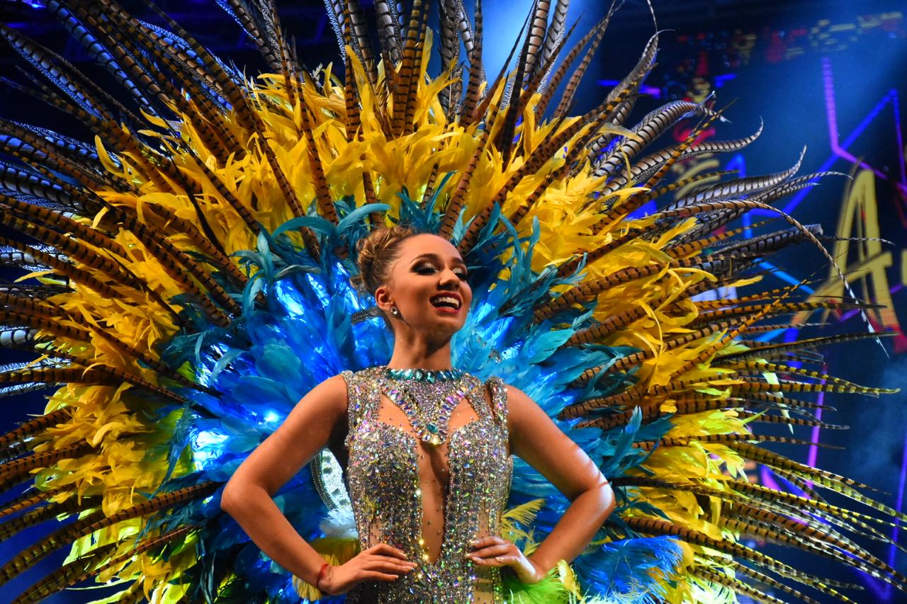 La Reina del Carnaval de la 44, Andrea Henríquez.