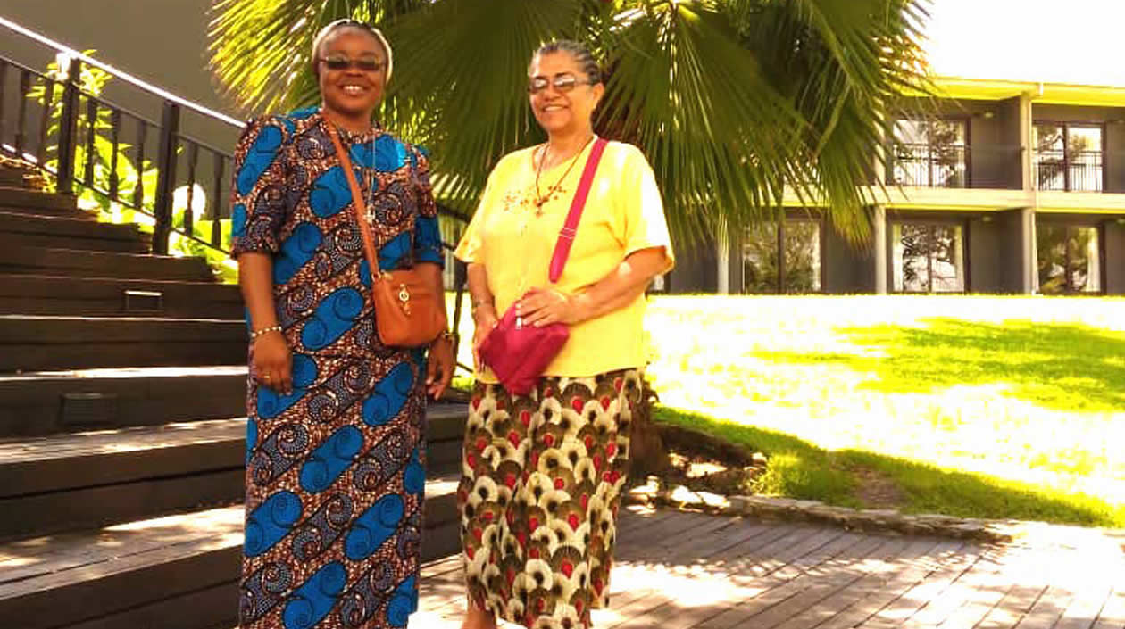 La misionera colombiana Yolanda Bocanegra (derecha), en compañía de Immaculée Maloba, religiosa congoleña. Las dos fallecieron en el accidente en Zambia.