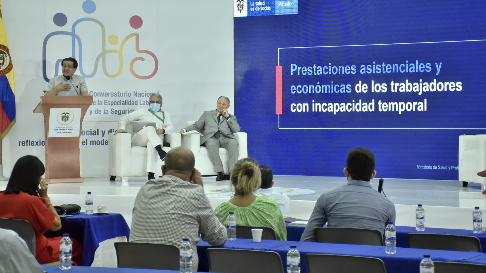 El ministro de Salud, Fernando Ruiz, durante su intervención en Barranquilla.