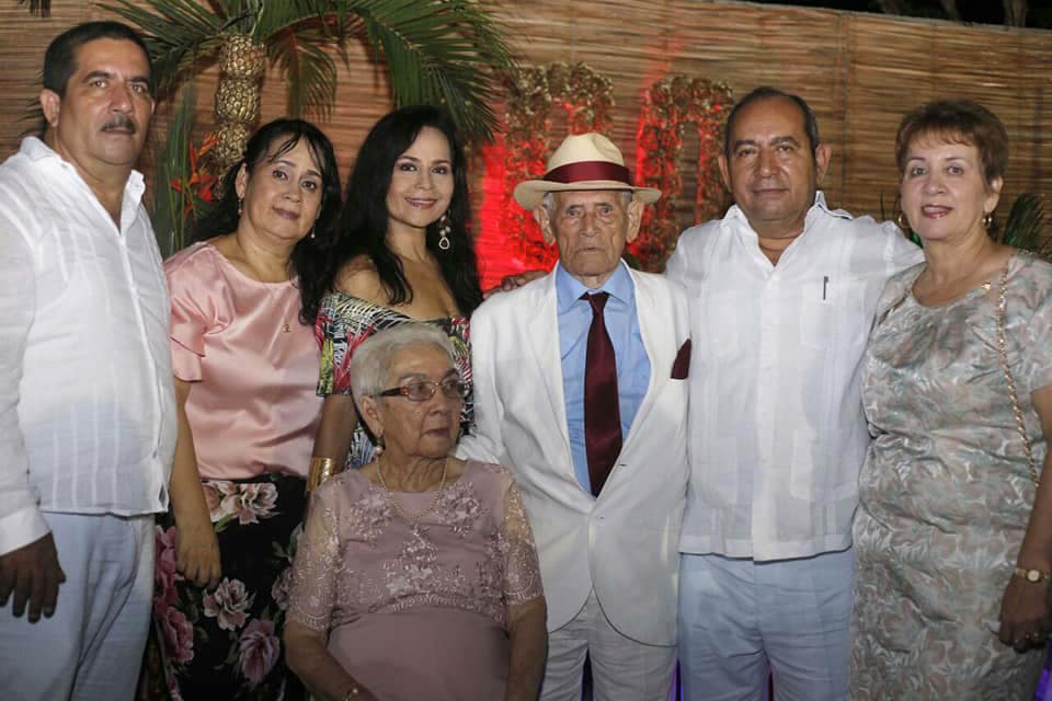 'Don Patro' con su familia.