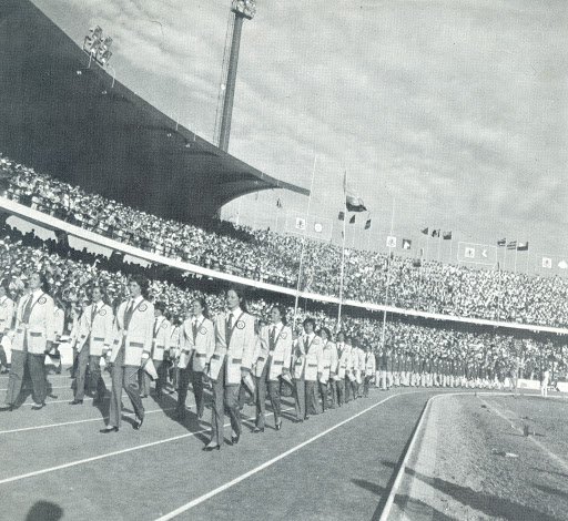 Delegación de Colombia desfila por el estadio Pascual Guerrero. 