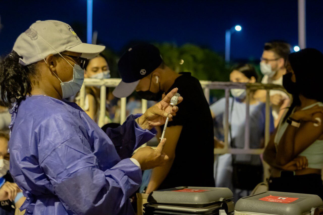 La jornada de vacunación en el centro histórico de Cartagena. 