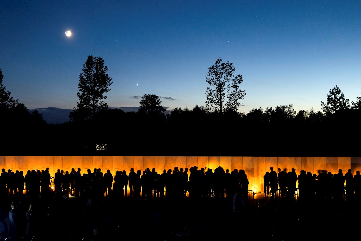 En Pennsylvania la gente brindó tributo a los ocupantes del vuelo 93.
