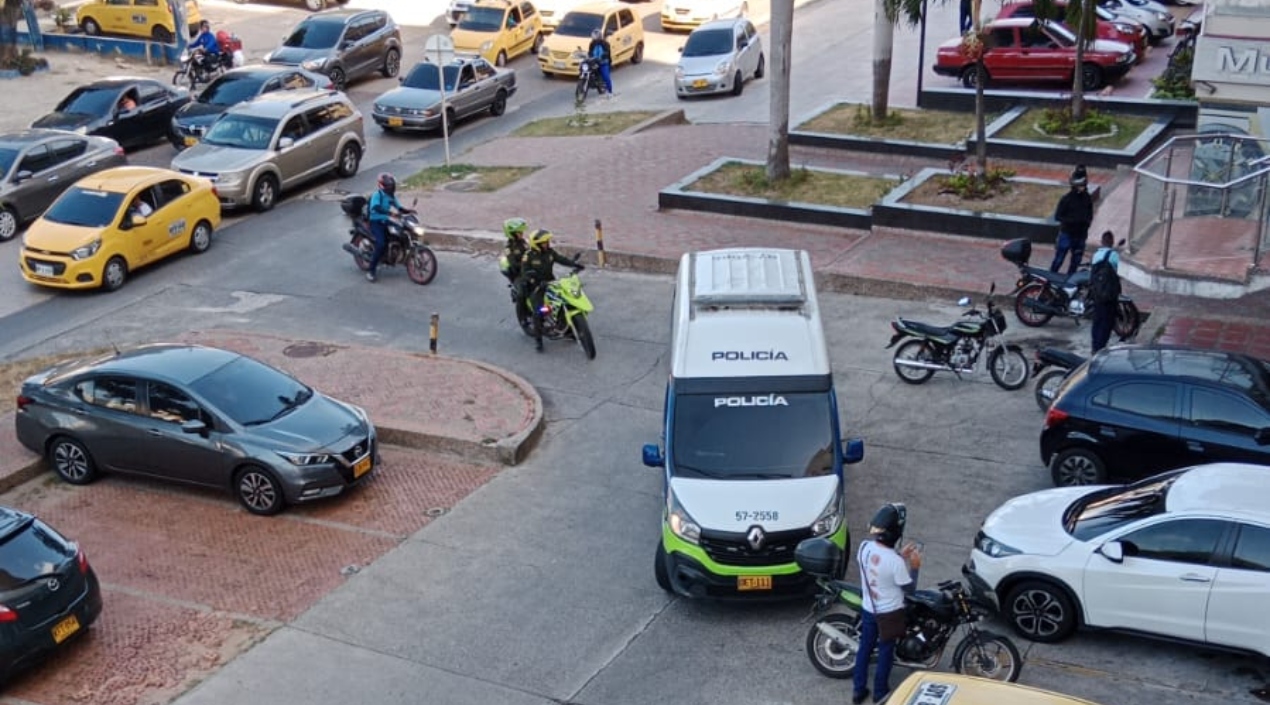 La Policía al llegar al lugar de los hechos. 