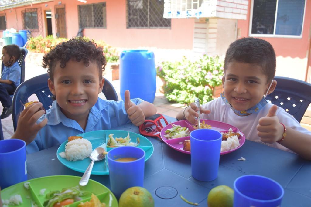 Niños beneficiarios del PAE en Barranquilla.
