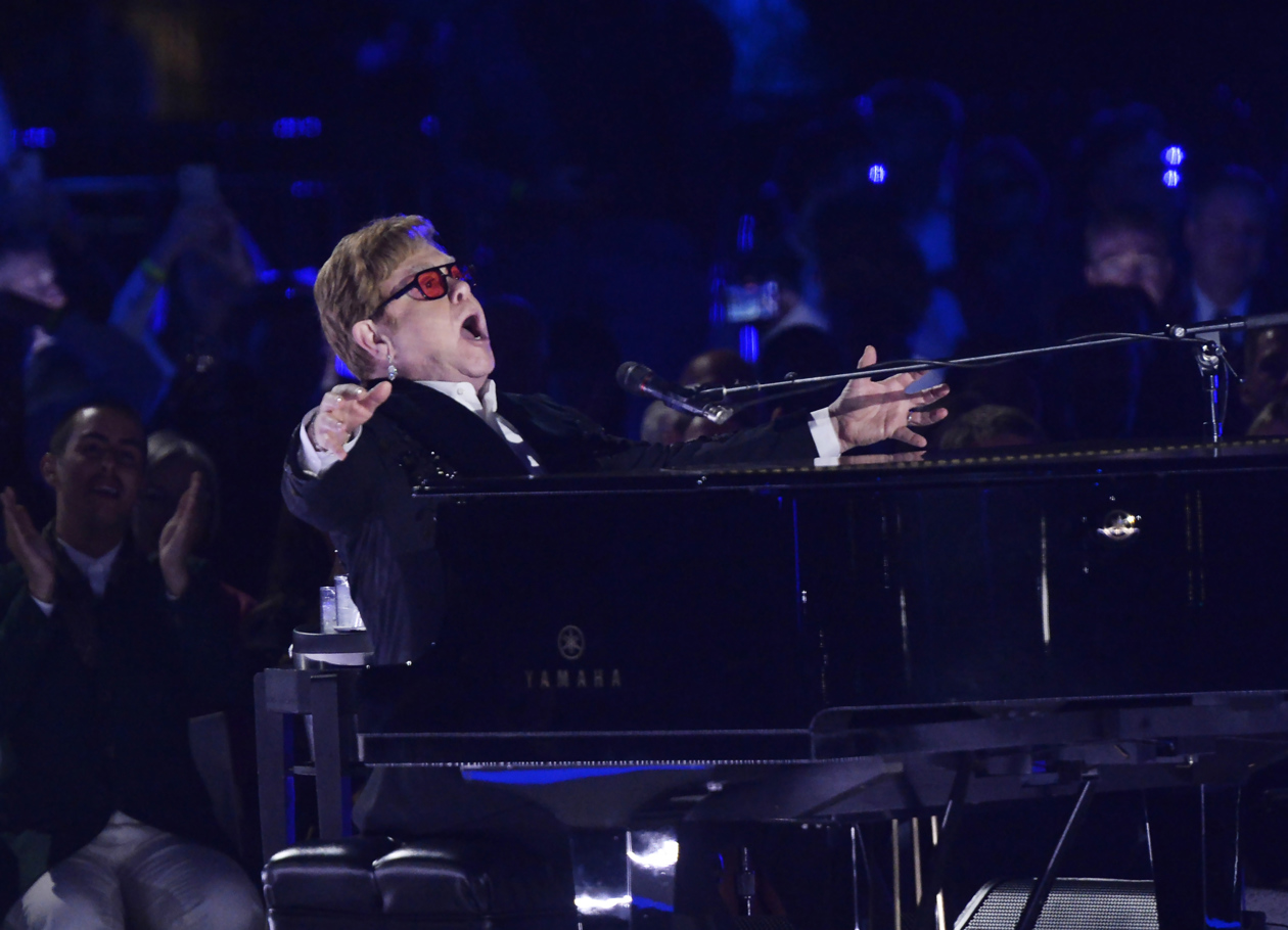 Elton John en concierto en la Casa Blanca.