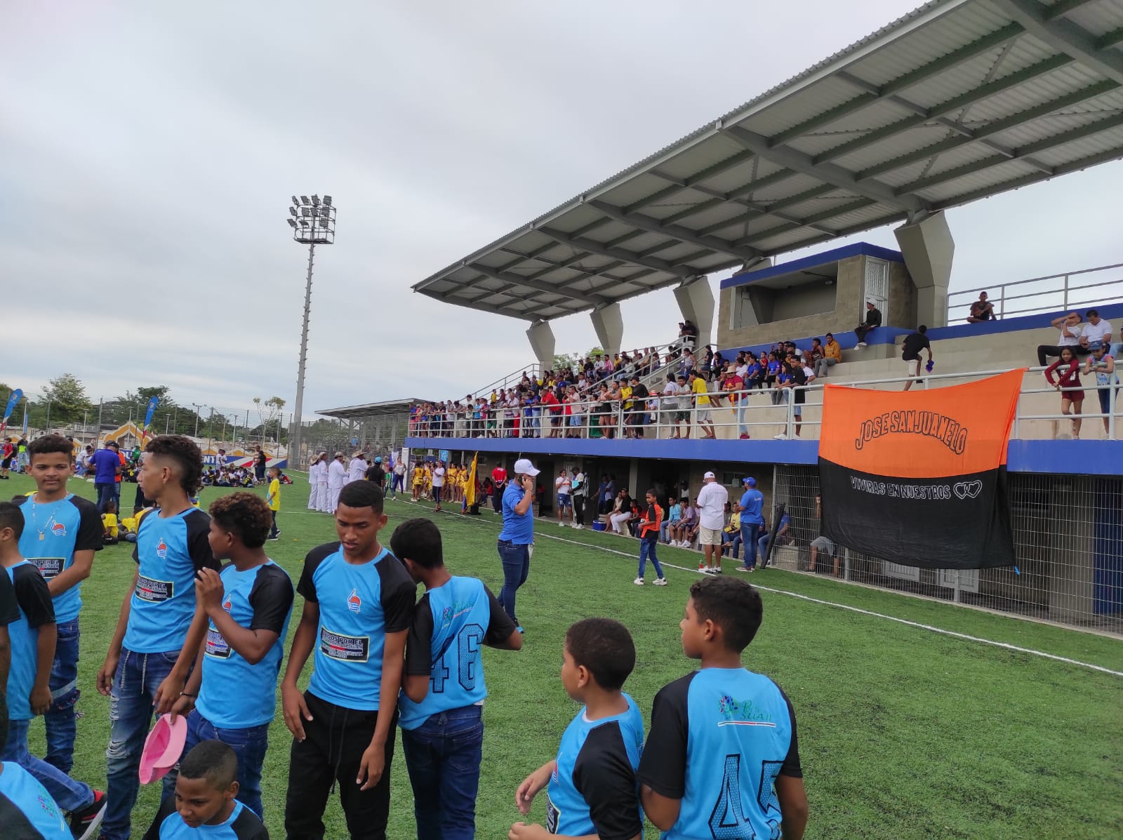 Aspecto de la inauguración en el estadio Víctor Danilo Pacheco. 