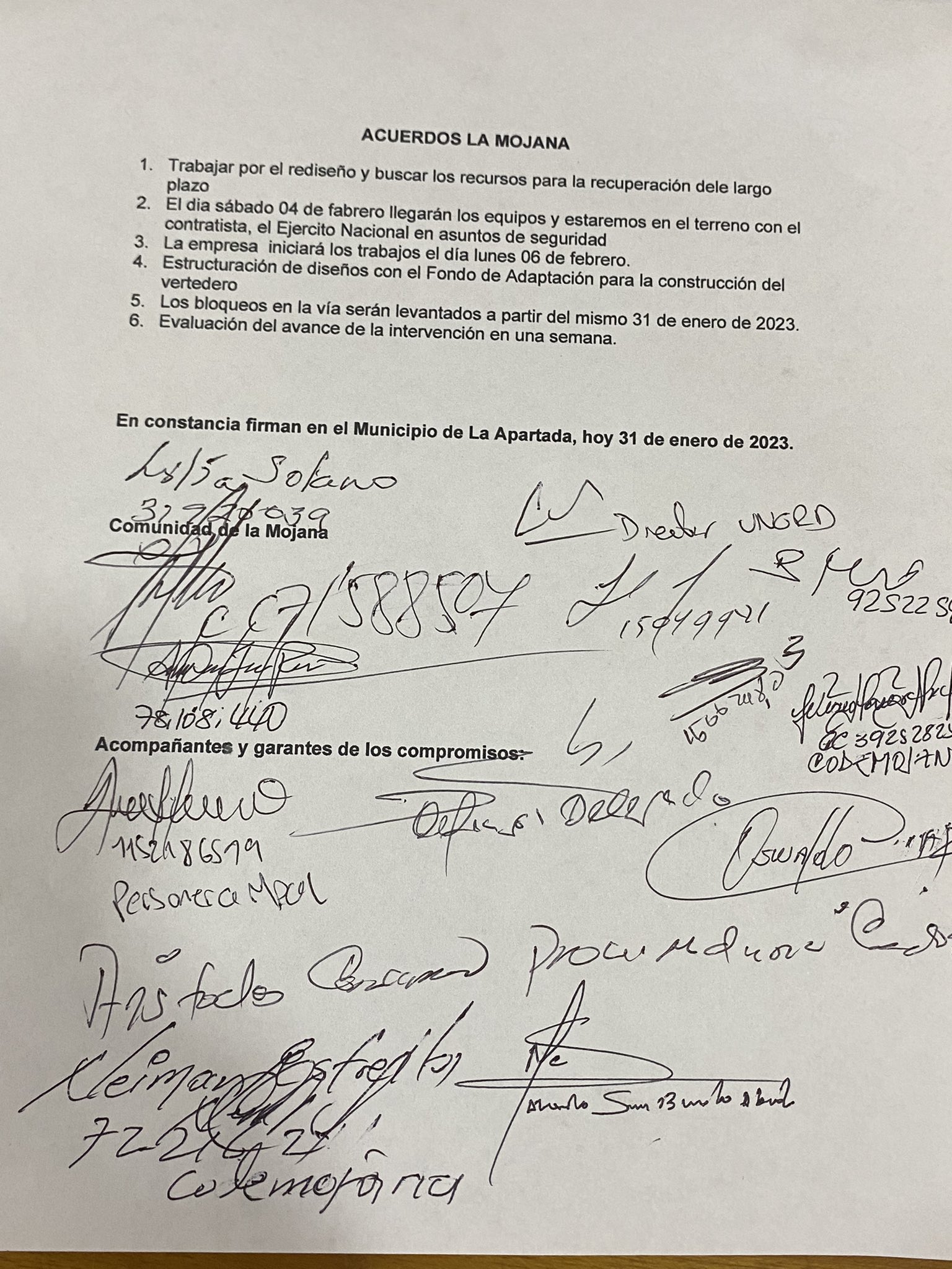 El documento que firmaron los voceros de La Mojana para levantar el bloqueo.
