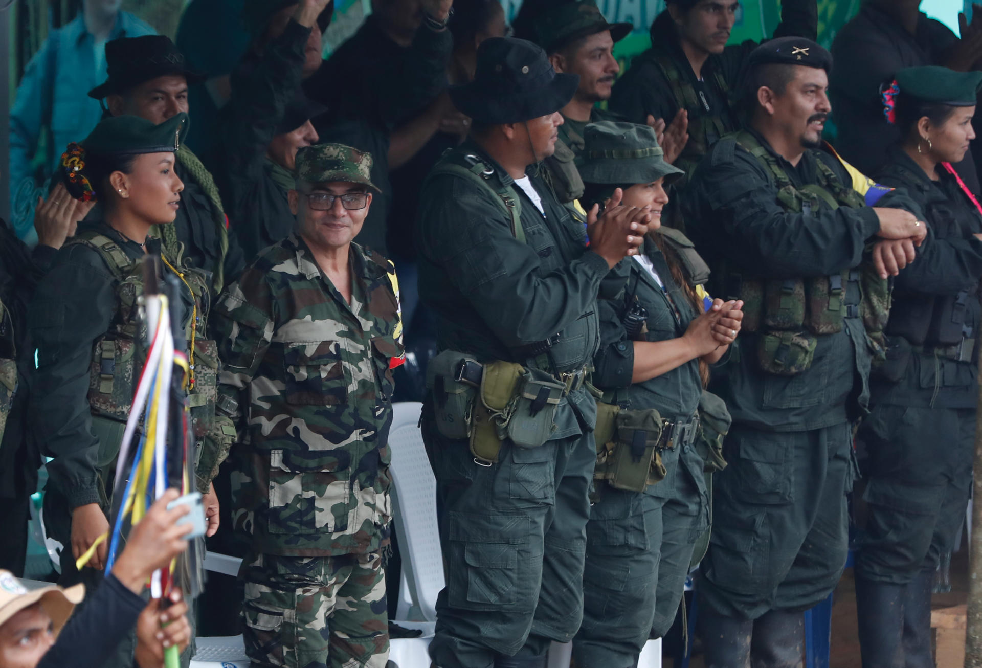 Comandantes guerrilleros de la disidencia de las FARC asistieron el domingo a 'Casa Roja', en San Vicente del Caguán