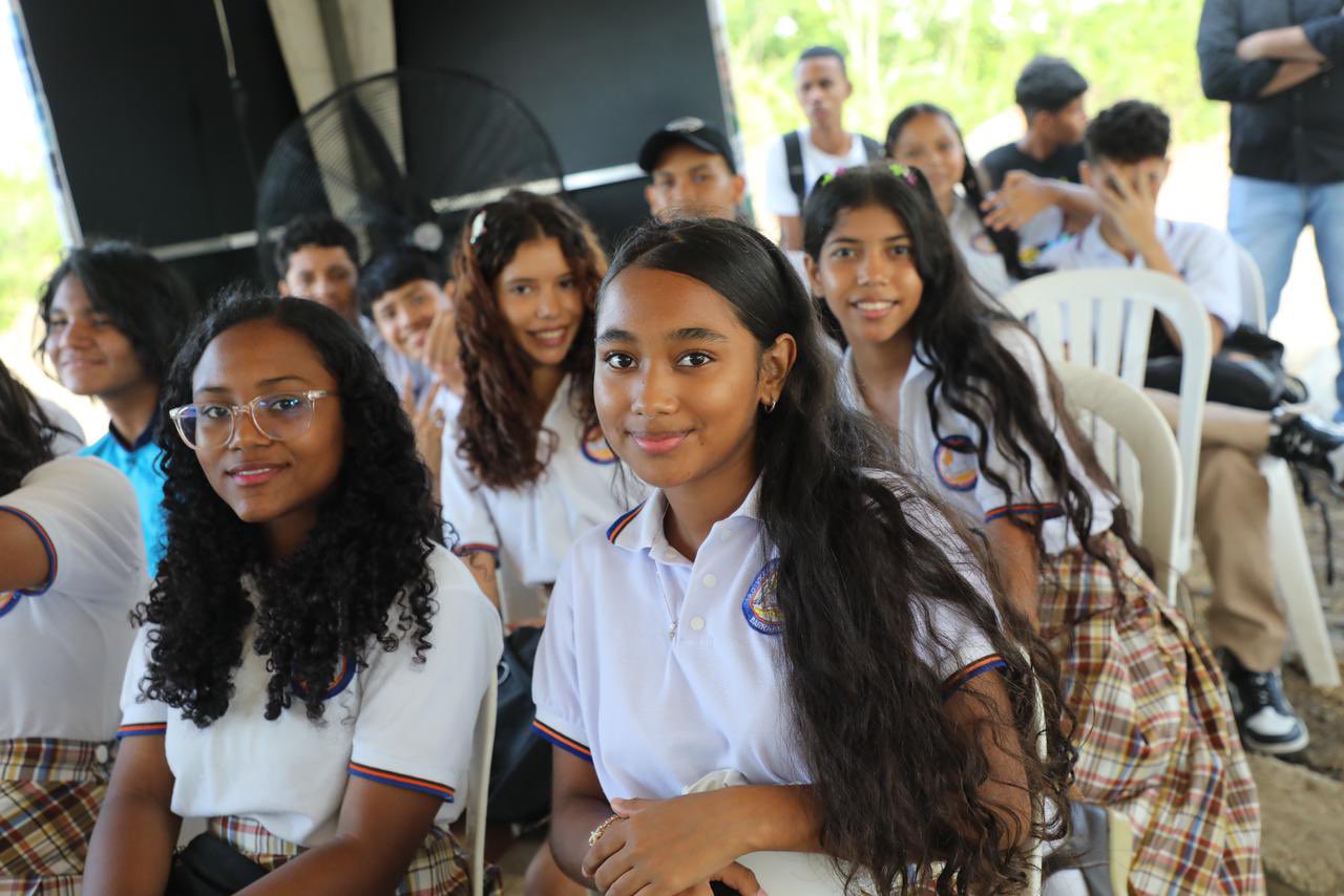 En total, con el nuevo colegio para Villas de San Pablo se beneficiarán 960 estudiantes