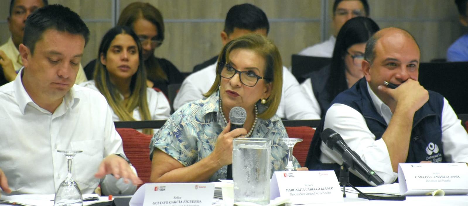 La Procuradora General de la Nación, Margarita Cabello y el Defensor del Pueblo, Carlos Camargo.
