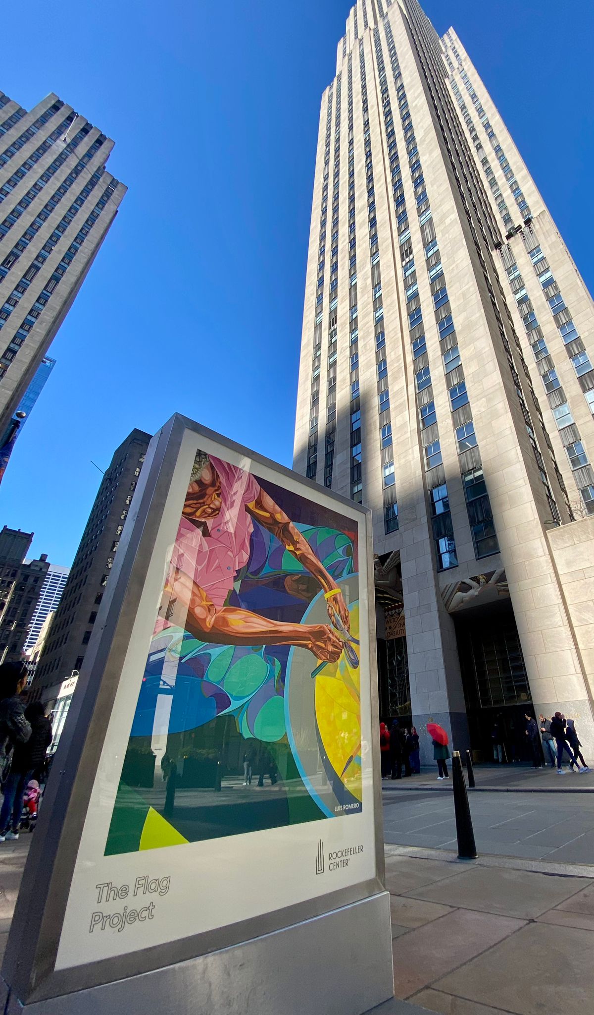 Afiche promociona de The flag project 2023, exposición que estuvo en el Rockefeller Center durante el mes de abril. 