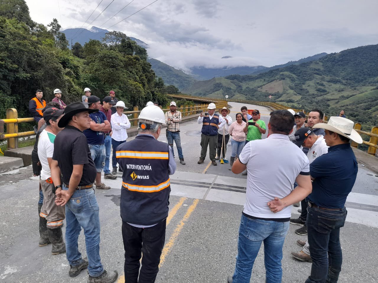 Inspección al puente 'Los Grillos'