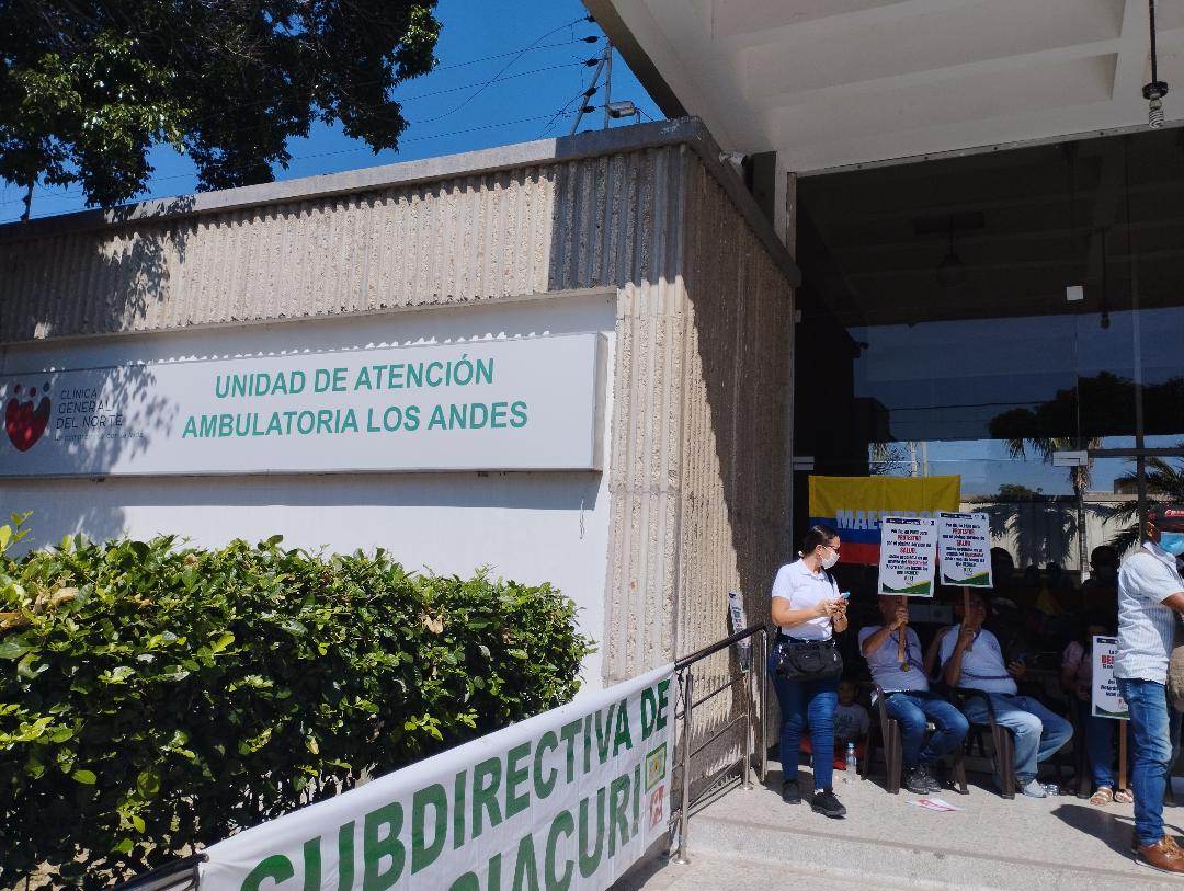 Protesta del Magisterio en la Clínica General del Norte, en Los Andes