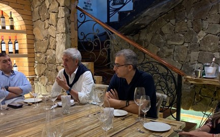El bodeguero José Moro, uno de los mayores referentes del vino español, vino especialmente al maridaje por la apertura de Happy Wine