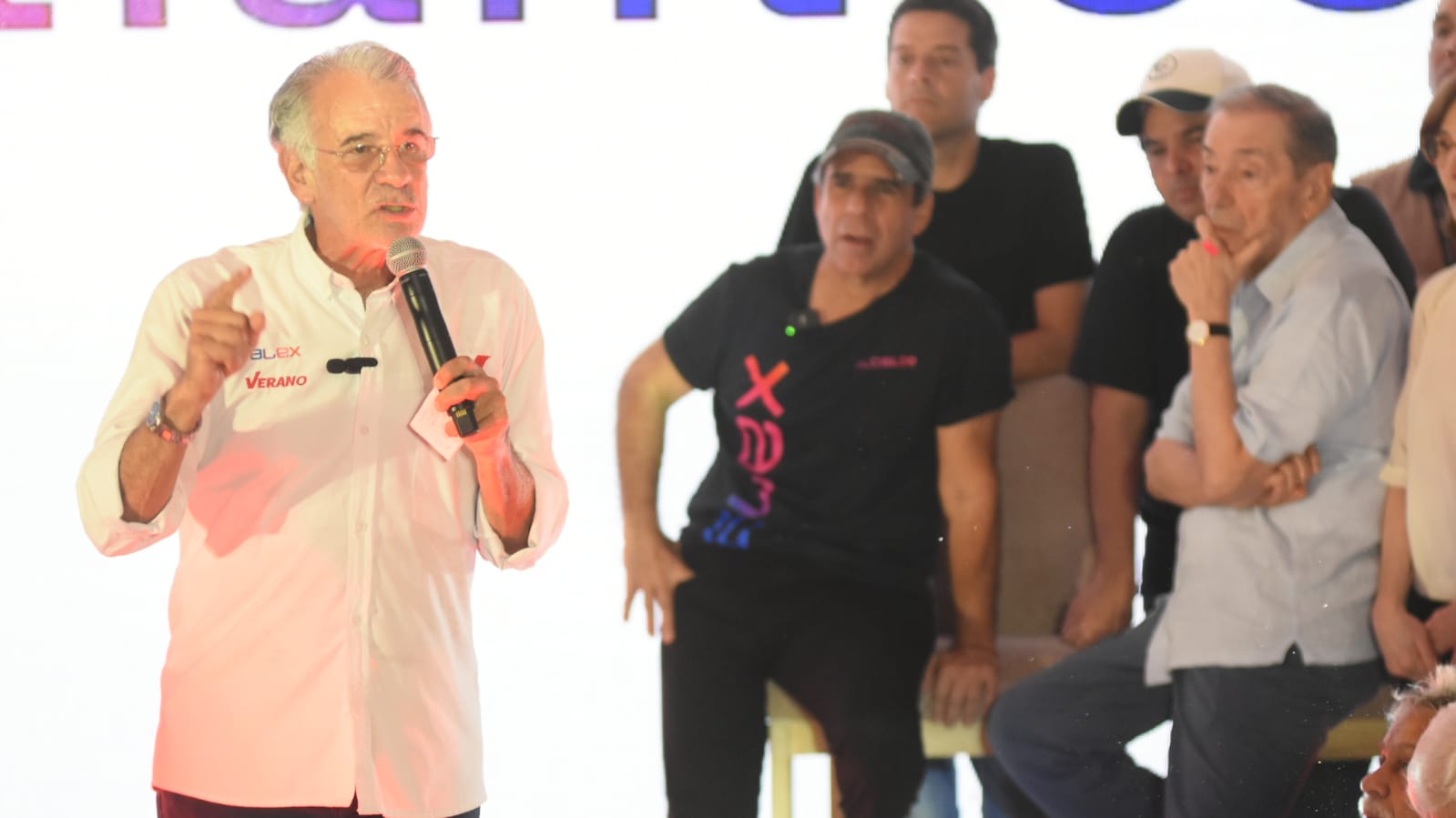 Eduardo Verano durante su discurso en el Hotel El Prado.