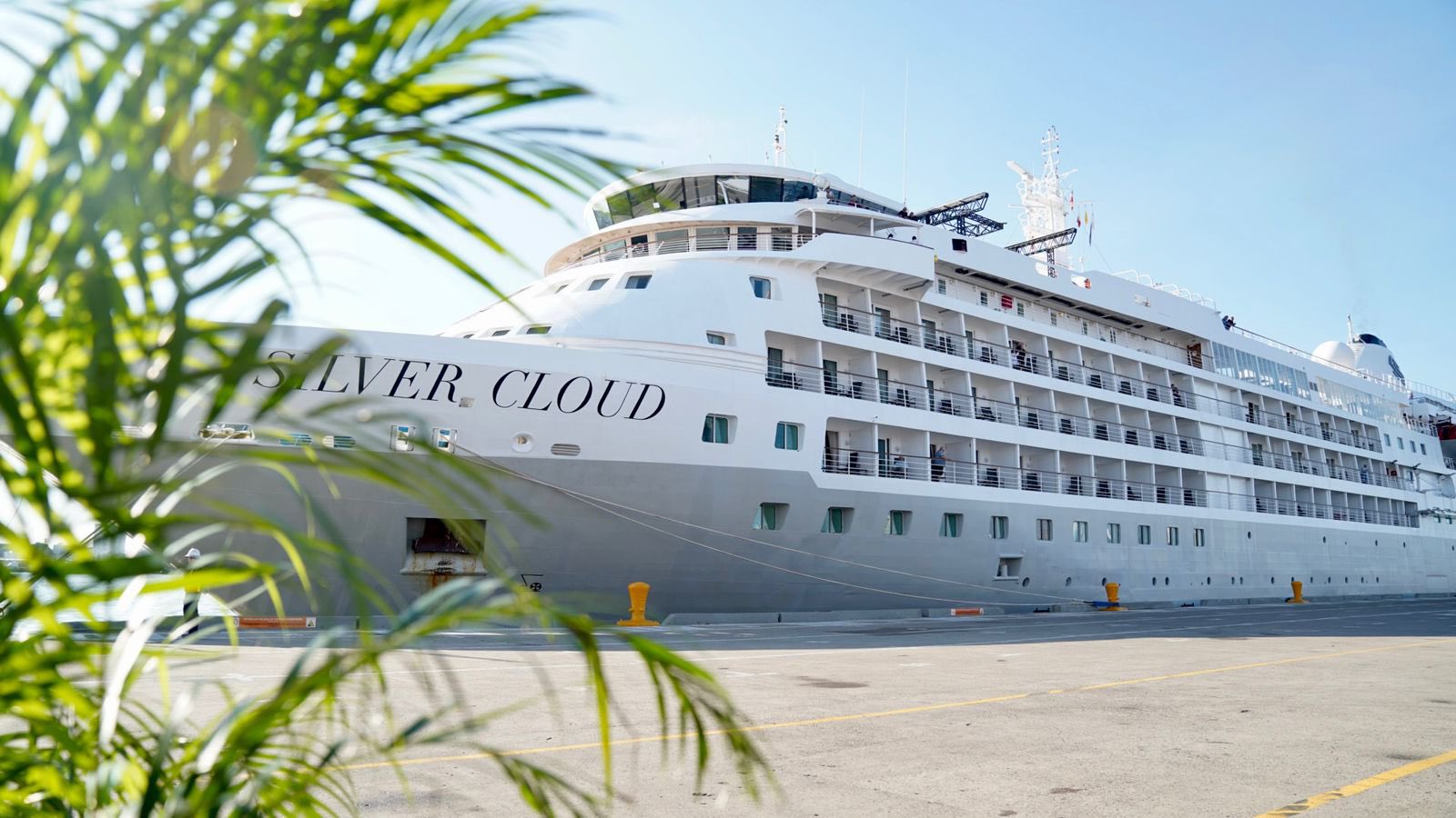 El Silver Cloud que arribó al terminal de cruceros de Cartagena