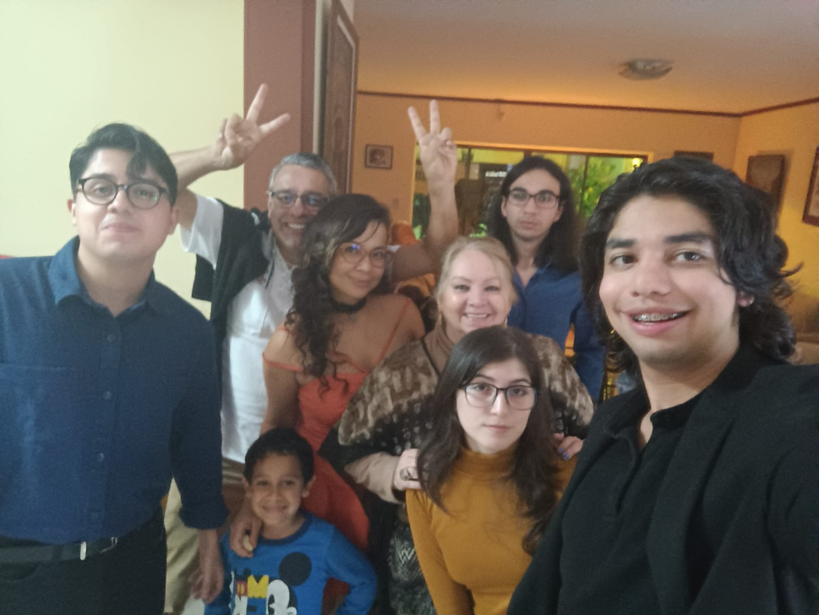 Fadir Delgado con su familia.