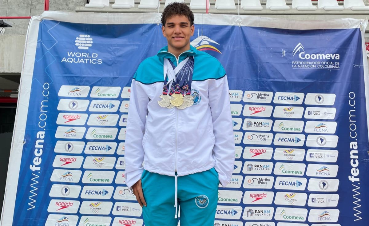 Daniel Díaz Cervantes, ganador de una medalla de oro y cuatro de plata.