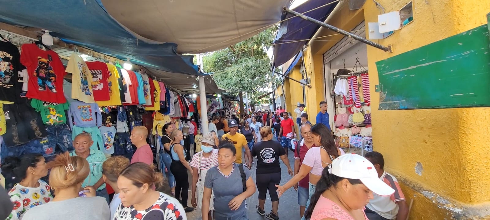 Los compradores invadieron el Centro de Barranquilla en Navidad