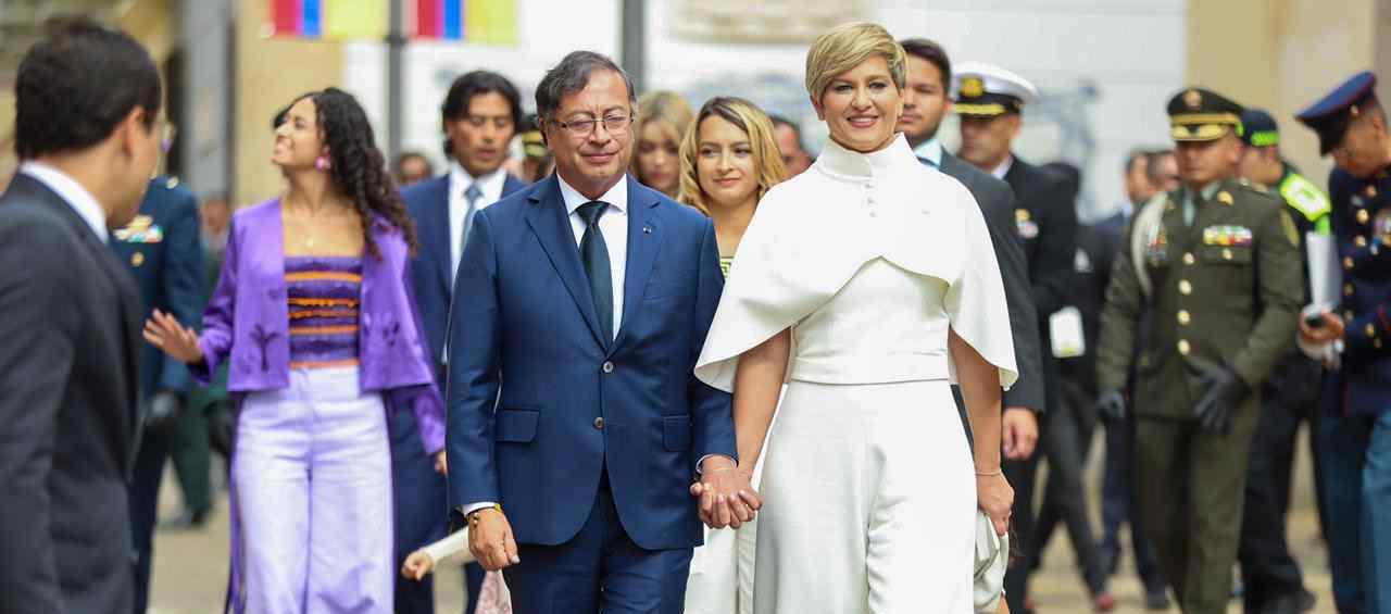 El Presidente Gustavo Petro y la primera dama Verónica Alcocer. 