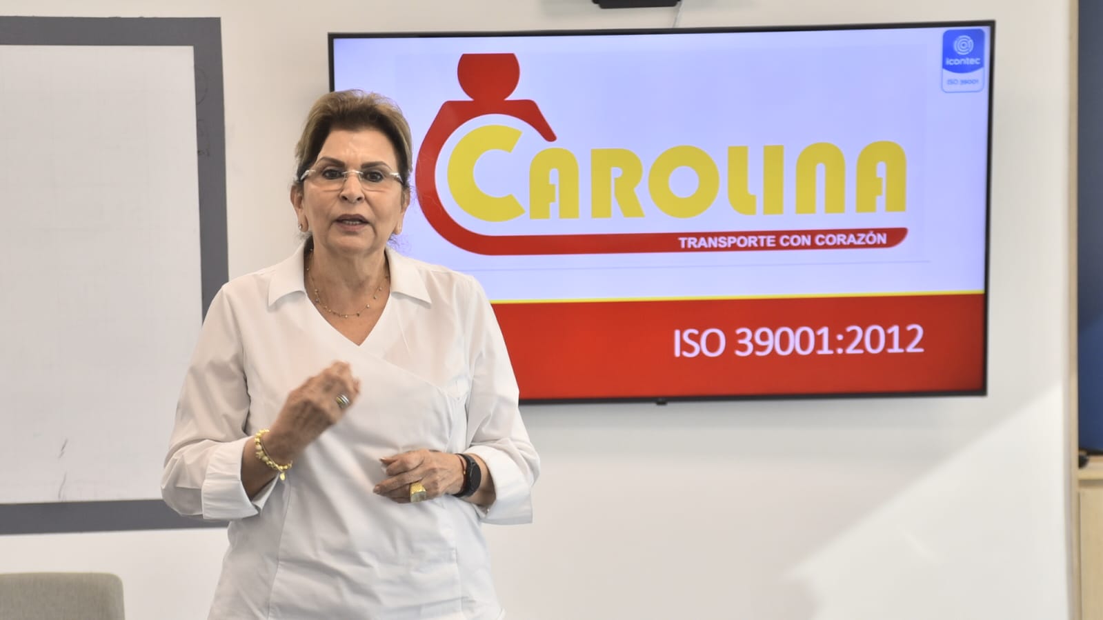Sofía Giraldo, presidenta de la Empresa Metropolitana de Transportes La Carolina