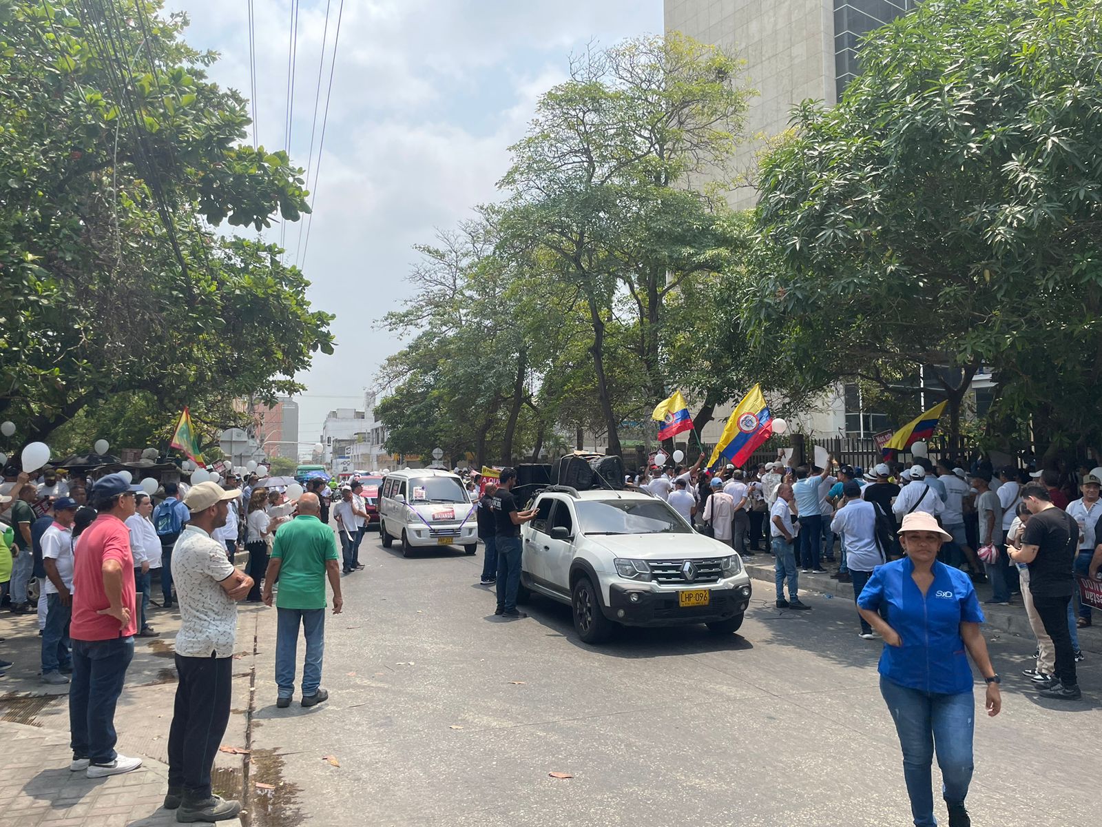 Protesta en el Centro de Servicios Judiciales.