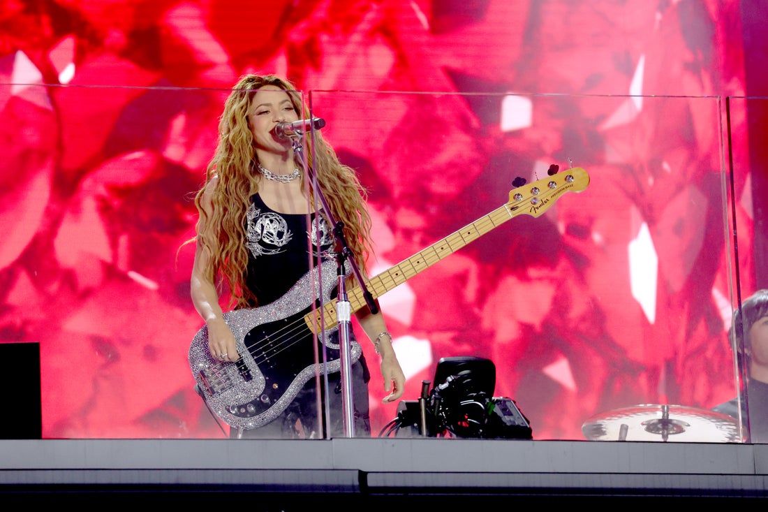 Shakira dio una presentación gratuita en el Times Square.