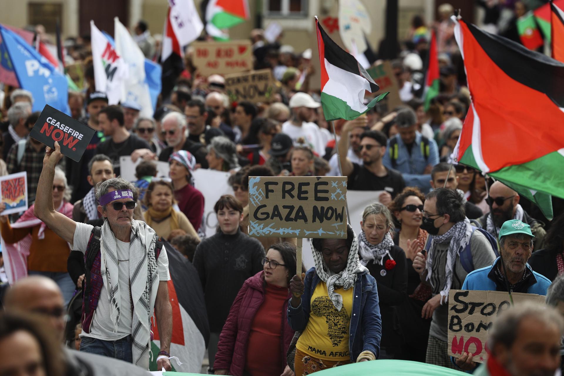 Masiva marcha en Lisboa en contra de los ataques a palestinos en la Franja de Gaza
