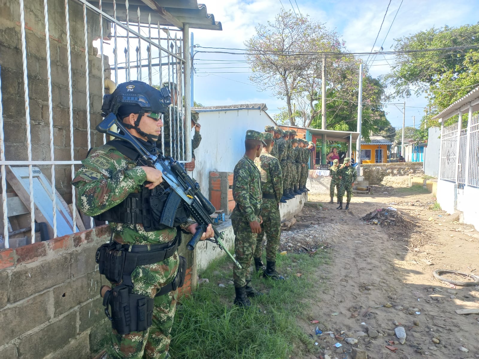 El Ejército en el barrio Villa Merly. 