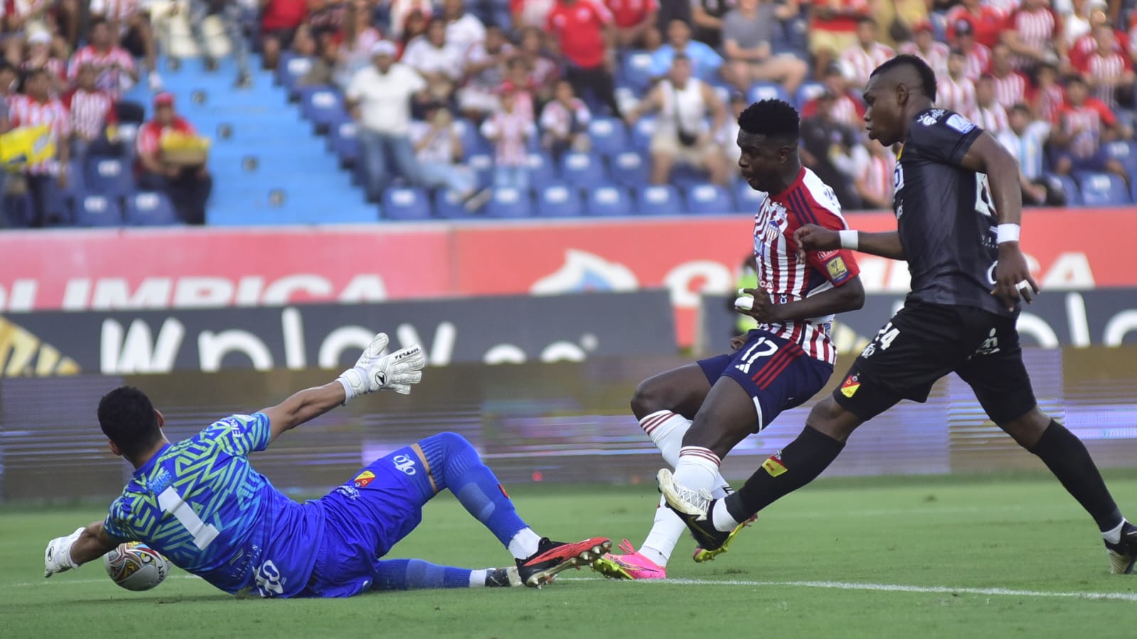 El gol que botó Marco Pérez arrancando el partido