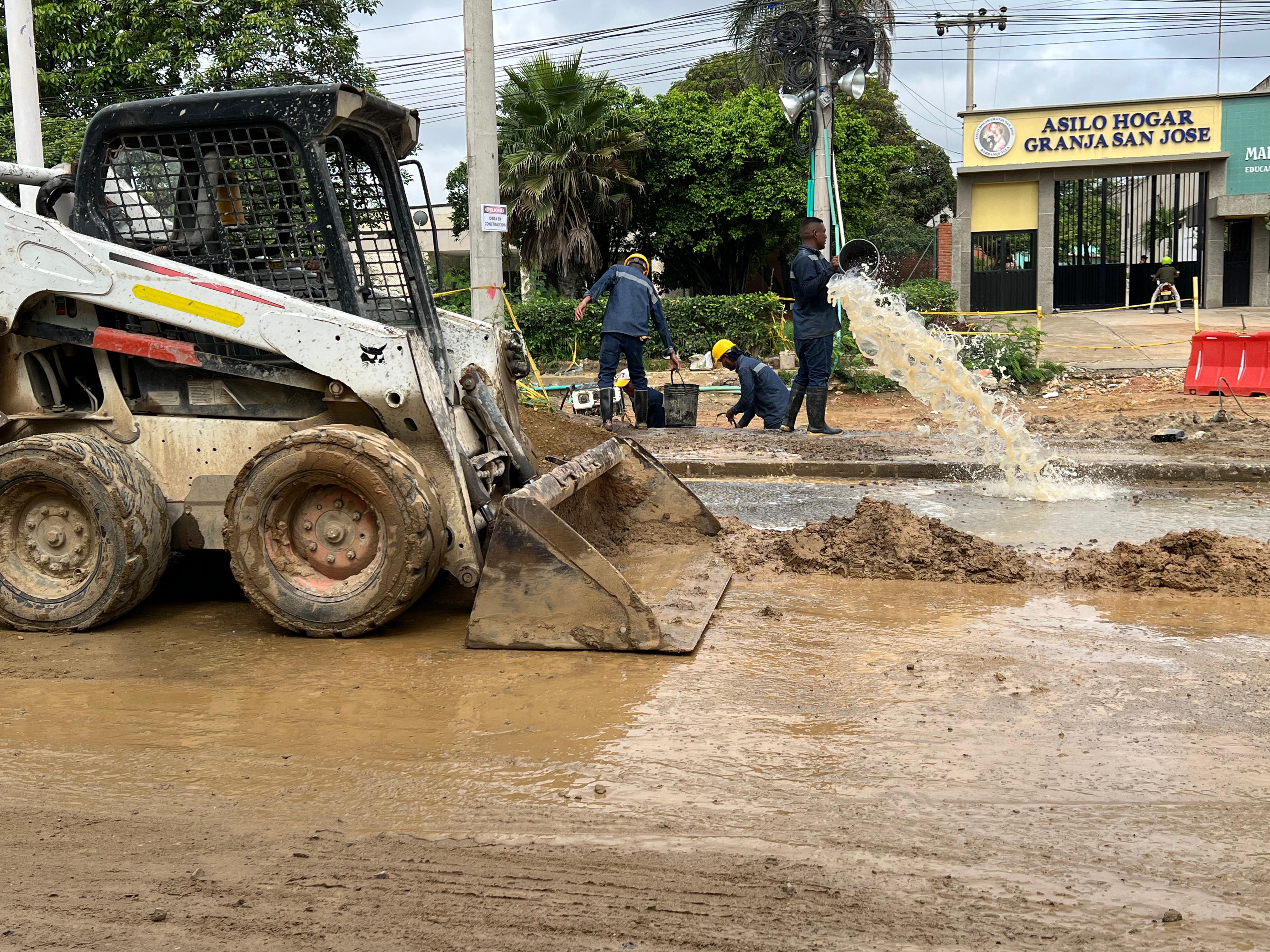 Según los contratistas, las lluvias han retrasados las obras. 