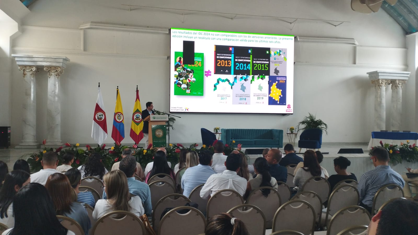 Presentación en el auditorio La Perla de la Universidad Simón Bolívar