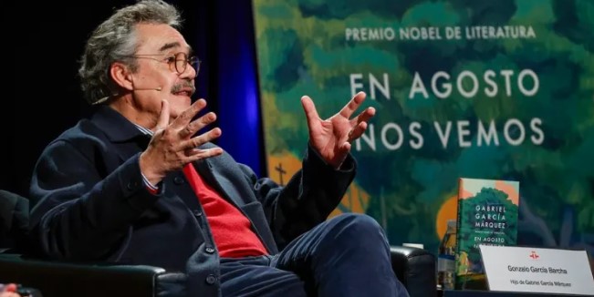 Gonzalo García Barcha en la presentación del libro de su padre, Gabriel García Márquez