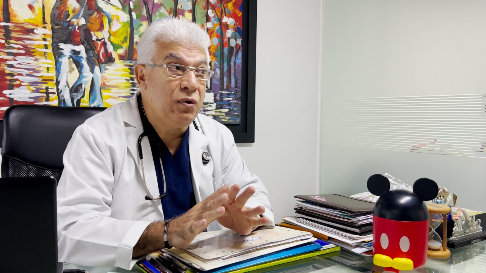 Dr. Gustavo Adolfo Romero Hany,  gastroenterólogo, pediatra.
