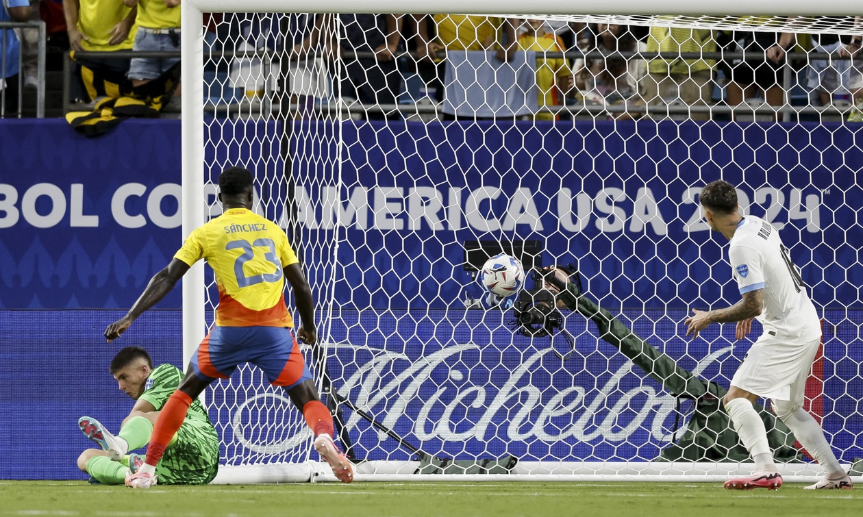 Otro ángulo del gol colombiano, obra de Jefferson Lerma.  