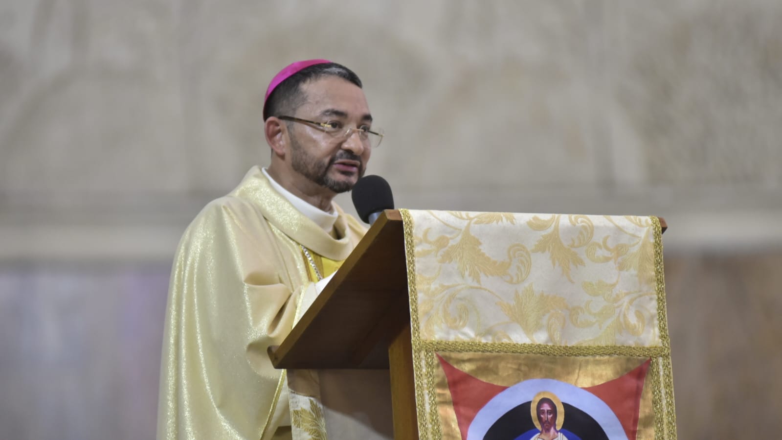 Obispo Dimas Acuña.