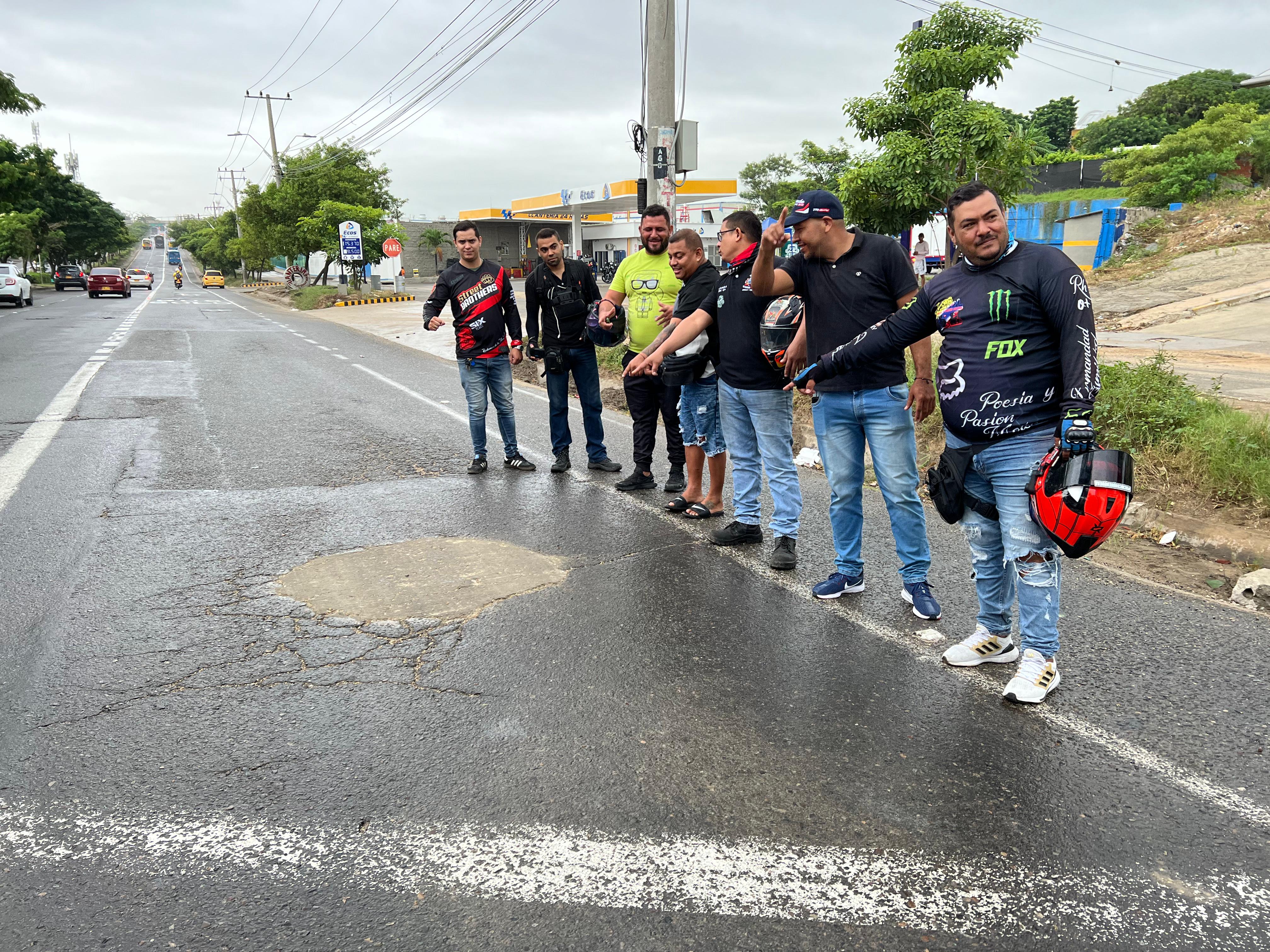 Los motociclistas que participaron en la jornada. 