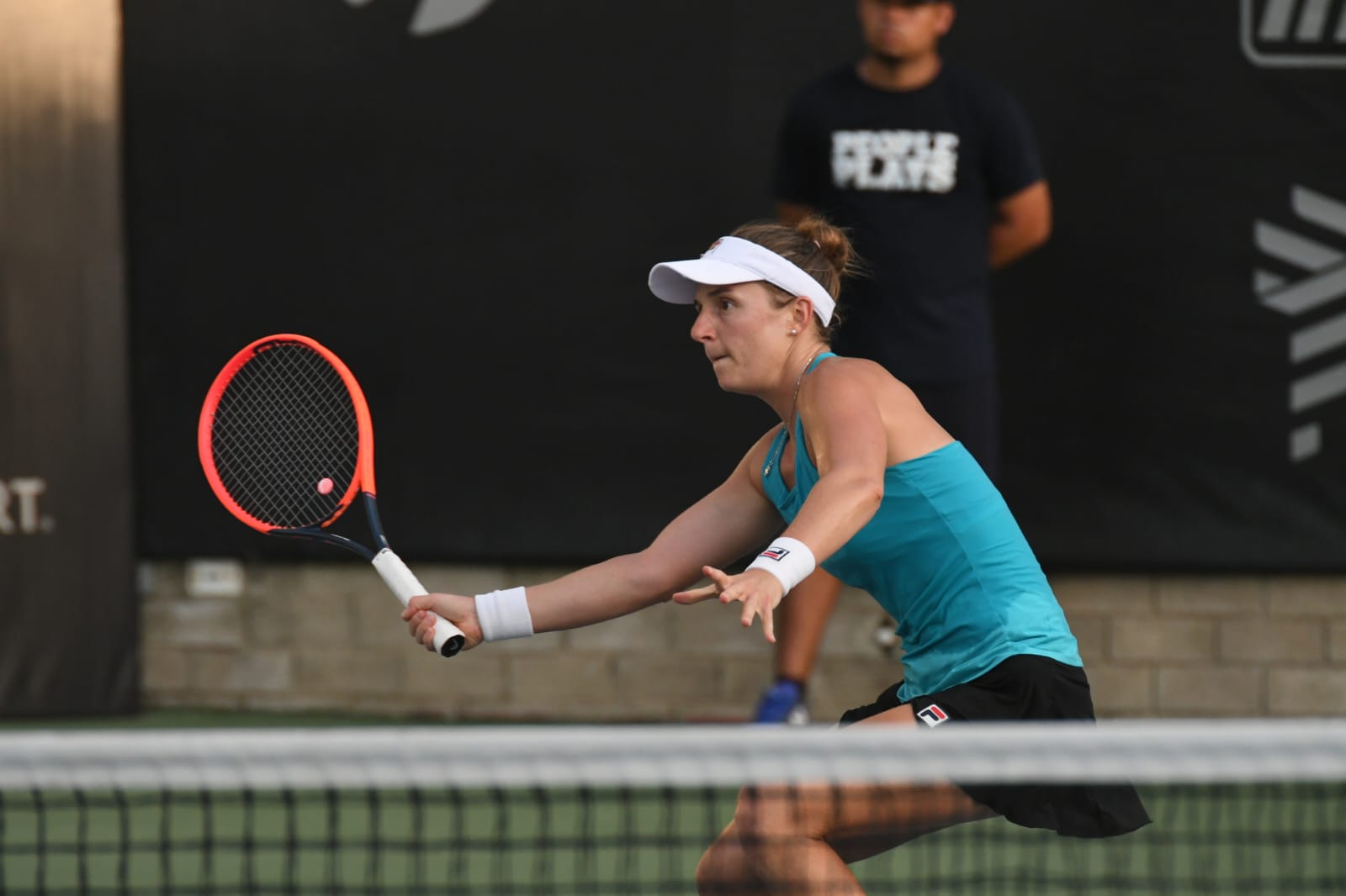 La argentina Nadia Podoroska avanzó tras vencer a la china Xiaodi You. 